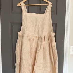 Linen apron dress with drawstring and pockets
